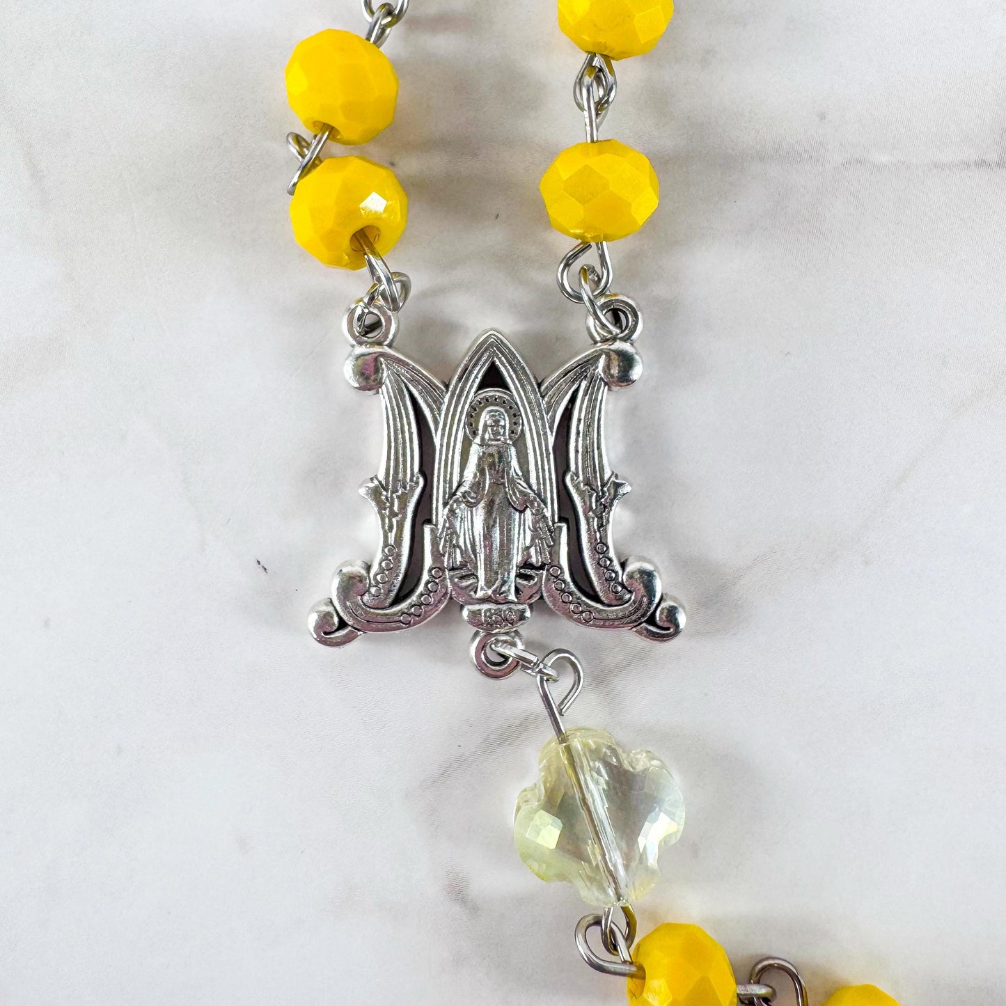 Catholic Rosary Gift Set – Yellow Crystal Beads, Miraculous Medal Centerpiece with Matching Four-Way Medal Marker, RCIA Gifts for Adults